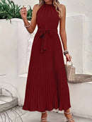 Vestido feminino longo plissado