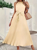 Vestido feminino longo plissado