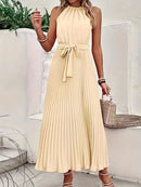 Vestido feminino longo plissado